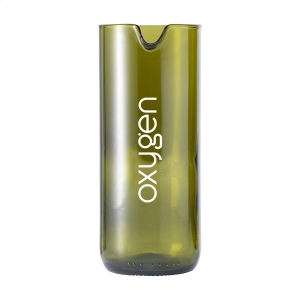 Cette carafe conçue par Rebottled® a été fabriquée à partir d'une bouteille de vin recyclée 4