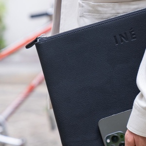 INE Tablet 10/11" - Pochette en cuir recyclé 16