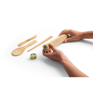 MORIMOTO. Set pour sushi en bambou 8