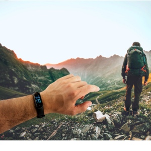 CALATRAVA. Bracelet sportif intelligent avec autonomie de 3 jours en ABS et TPU 6
