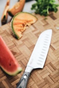 VINGA Couteau Santoku Kaiser 6