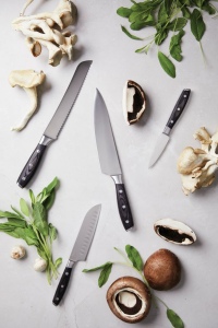 VINGA Couteau Santoku Kaiser 8