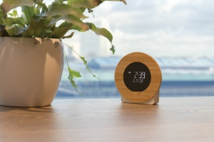Horloge bureau en bambou et plastique recyclé RCS Utah 7