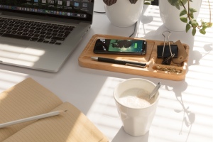 Organiseur de bureau en bambou avec chargeur 10W 5