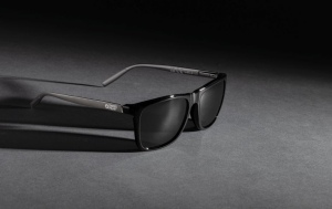 Lunettes de soleil polarisées Swiss Peak en plastique RCS 8