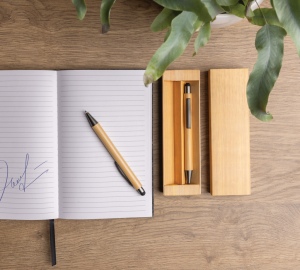 Set de stylos en bambou dans un coffret 7