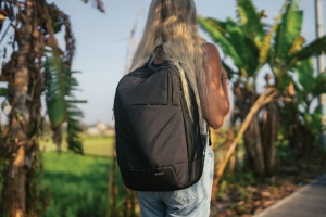 Sac à dos moderne pour ordinateur 15,6" Swiss Peak AWARE™ 14
