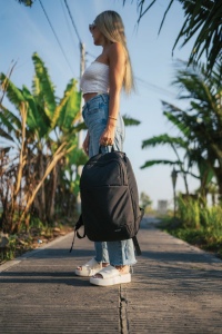 Sac à dos moderne pour ordinateur 15,6" Swiss Peak AWARE™ 16