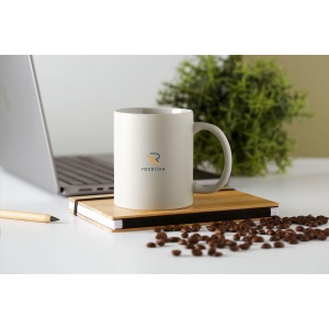 Mug en céramique de grande qualité avec extérieur mat et intérieur brillant. 15