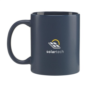 Mug en céramique de grande qualité avec extérieur mat et intérieur brillant. 8