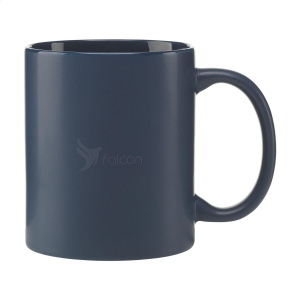 Mug en céramique de grande qualité avec extérieur mat et intérieur brillant.