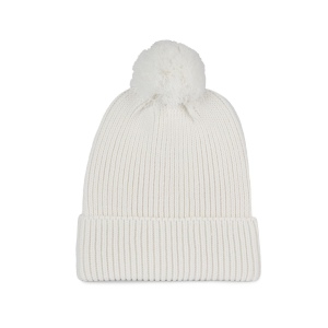 Bonnet avec pompon 5