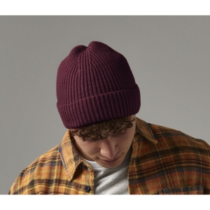 Bonnet en maille côtelée