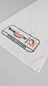 Serviette de sport & tennis avec logo brodé 2