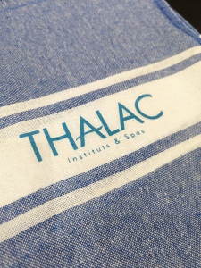 Fouta ECO avec logo sérigraphié 2