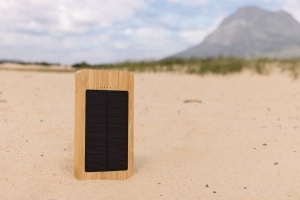 Batterie de secours solaire 10.000mAh en bambou Sunwick 9