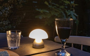Lampe de table rechargeable par USB en plastique RCS Luming 22