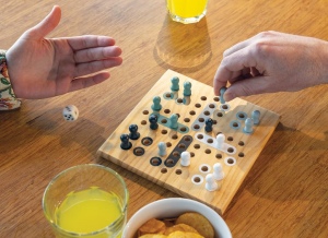 Jeu de ludo en bois Claire 6