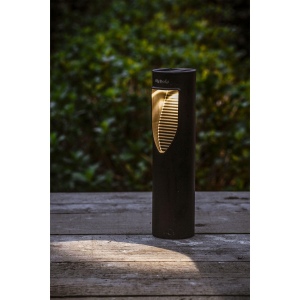 Lampe LED solaire en plastique de la marque Grundig 6