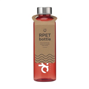 Cette bouteille d'eau est composée à 100% de RPET et est dotée d'un bouchon à vis anti-fuite en acier inoxydable 5