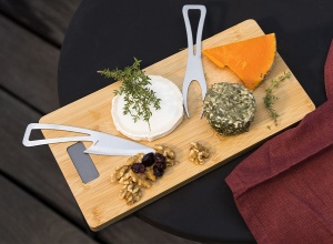 Planche à découper en bambou avec couverts à fromage 'Takeita' 5