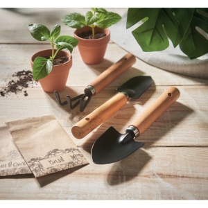 3 outils de jardinage - GRASS 5