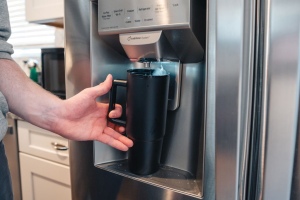 Mug 750ml avec poignée en plastique recyclé RCS Tana 25