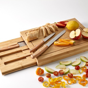 Planche à découper Brancusi en bambou avec couteaux de cuisine 10