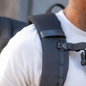 Sac à dos Coloma 28L rPET. Haut enroulable. Poche ordinateur 17" 16