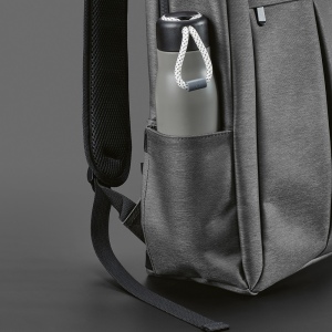 Sac à dos Madrid 22L rNylon et rPET. Poche ordinateur 17" 55