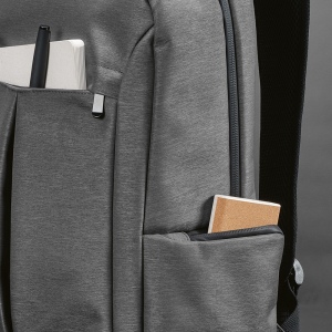 Sac à dos Madrid 22L rNylon et rPET. Poche ordinateur 17" 56
