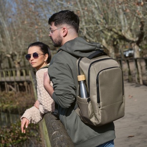 Sac à dos New York 20L rNylon et rPET. Poche ordinateur 17" 55