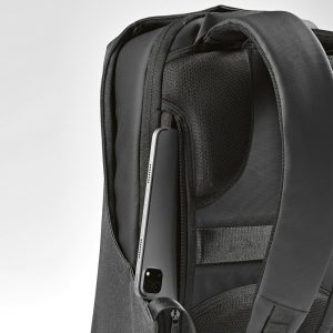 Sac à dos Abrantes 20L rPET. Fermeture TSA et tissu anti-coupures. 34