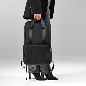 Sac à dos Bucharest 18L rPET. Poche avant Poche ordinateur 15,6" 23
