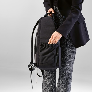 Sac à dos Bucharest 18L rPET. Poche avant Poche ordinateur 15,6" 25