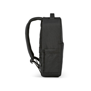 Sac à dos Budapest 16L rPET. Poche avant. Poche ordinateur 17" 18
