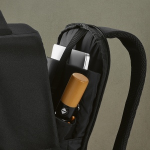 Sac à dos Budapest 16L rPET. Poche avant. Poche ordinateur 17" 24