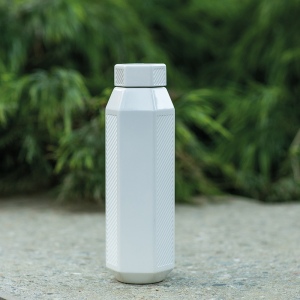 Gourde Hexagul rInox 530ml.Double paroi, étanche.Forme hexagonale 18