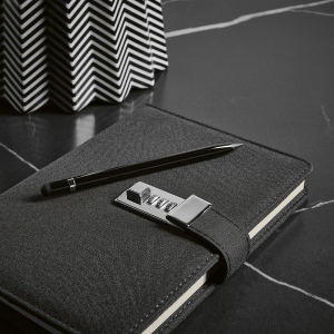 Carnet Melville rPET, fermeture métal, 192p 70g/m² 9