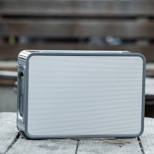 Enceinte Jouncer rABS, 5200mAh. Autonomie jusqu’à 30h. 80W. 15