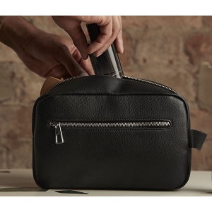 Trousse de toilette en simili cuir