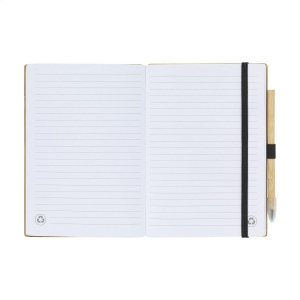 Carnet de notes de format A5 avec couverture rigide en FSC Mix certifié bambou robuste, équipé d'une boucle pour stylo pratique et d'un élastique de fermeture 5