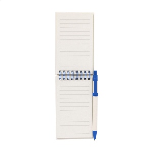 Carnet A6 dont la couverture et le papier sont fabriqués à partir de restes de papier provenant de briques de lait recyclées (jusqu'à 70%) et de 30% de papier recyclé 7