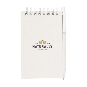 Carnet A6 dont la couverture et le papier sont fabriqués à partir de restes de papier provenant de briques de lait recyclées (jusqu'à 70%) et de 30% de papier recyclé 3