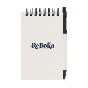 Carnet A6 dont la couverture et le papier sont fabriqués à partir de restes de papier provenant de briques de lait recyclées (jusqu'à 70%) et de 30% de papier recyclé 2