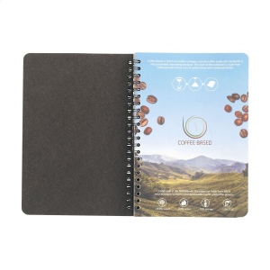 Carnet A5 avec une couverture en marc de café qui sent même le café ! Le marc de café qui reste après l'infusion est utilisé pour créer ce produit 6