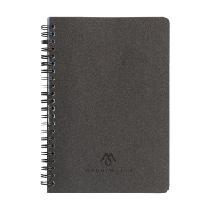 Carnet A5 avec une couverture en marc de café qui sent même le café ! Le marc de café qui reste après l'infusion est utilisé pour créer ce produit 2