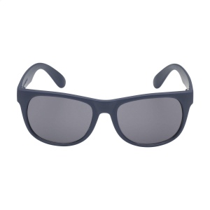 Ces lunettes de soleil très tendance ont une monture en plastique recyclé 6