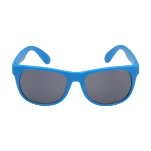 Ces lunettes de soleil très tendance ont une monture en plastique recyclé 8