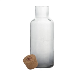 Cette carafe spéciale Smokey est fabriquée en verre et munie d'un bouchon en liège naturel 3
